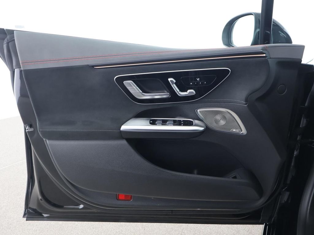 Mercedes-Benz EQE 2022