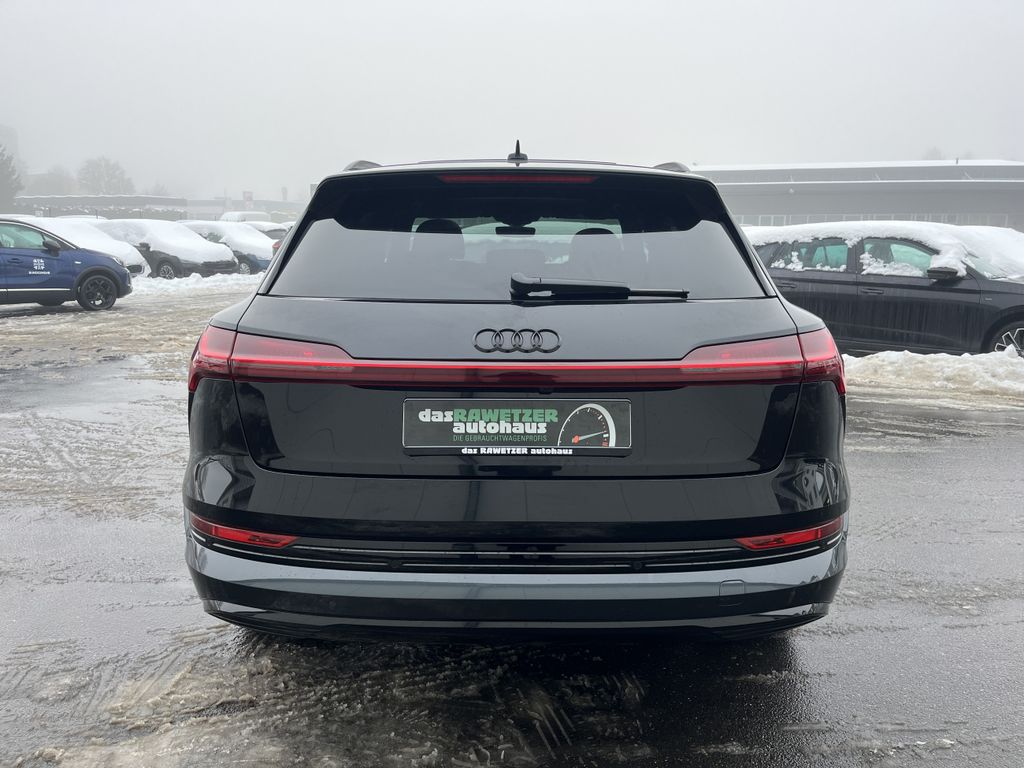 Audi e-tron 2022