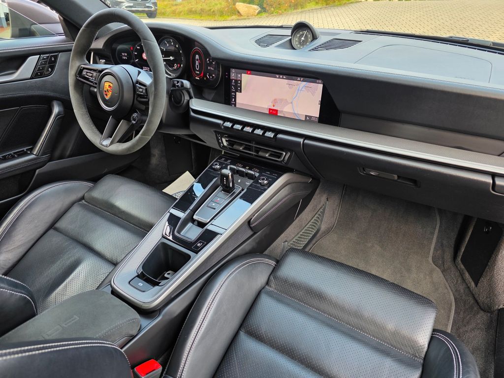 Porsche 992 2021