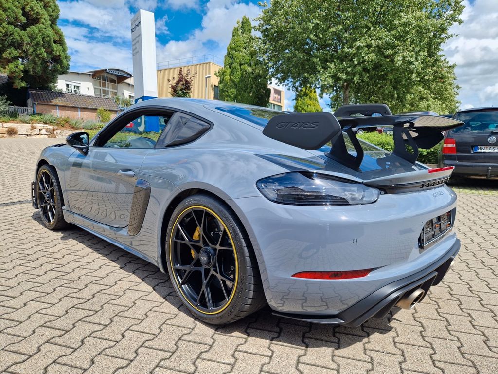 Porsche Cayman 2022