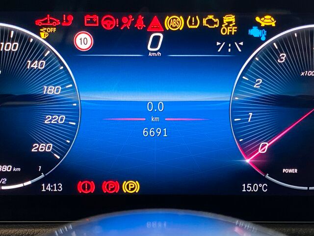 Mercedes-Benz GLB 200 2024