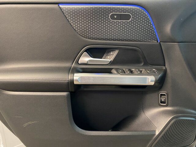 Mercedes-Benz GLB 200 2024
