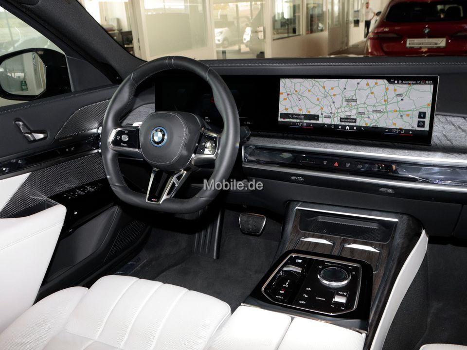 BMW i7 2024