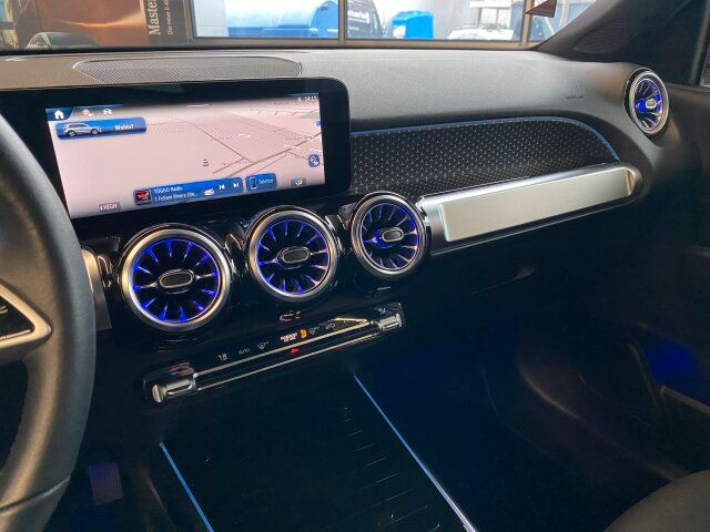 Mercedes-Benz GLB 200 2024