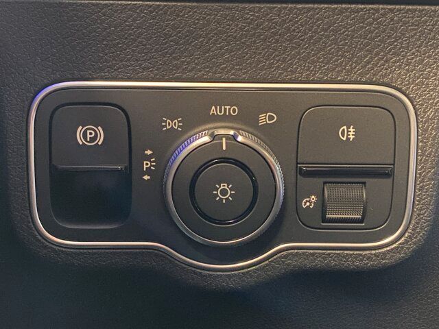 Mercedes-Benz GLB 200 2024