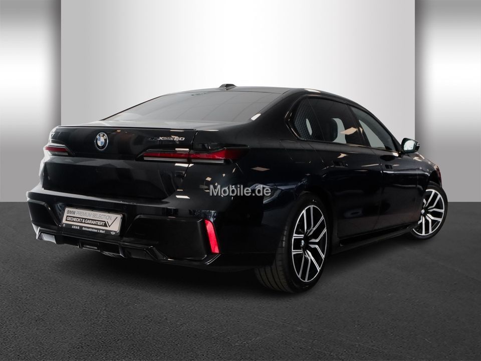 BMW i7 2024