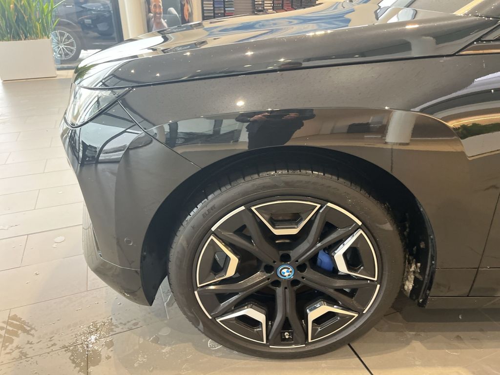 BMW iX 2023