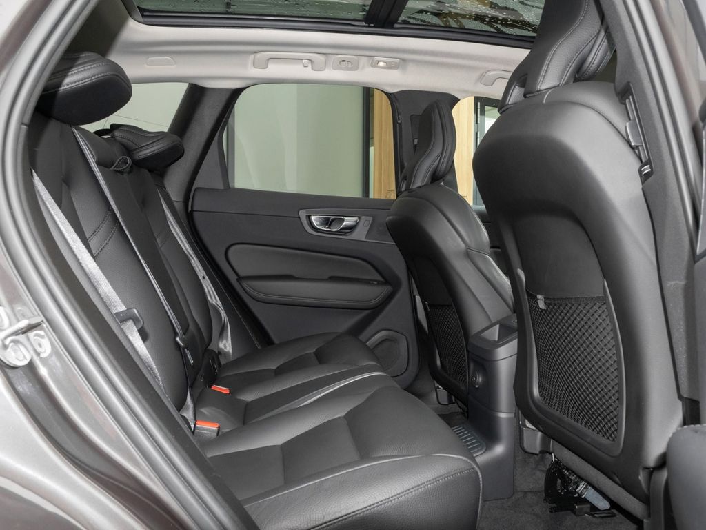 Volvo XC60 2022