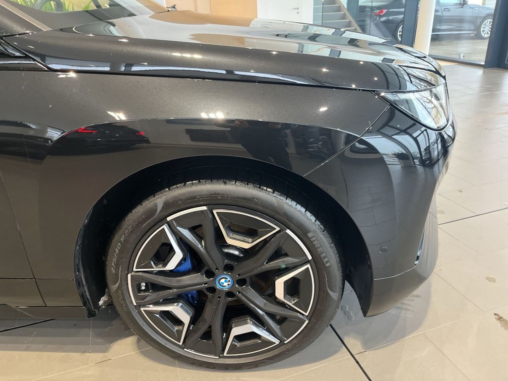 BMW iX 2023