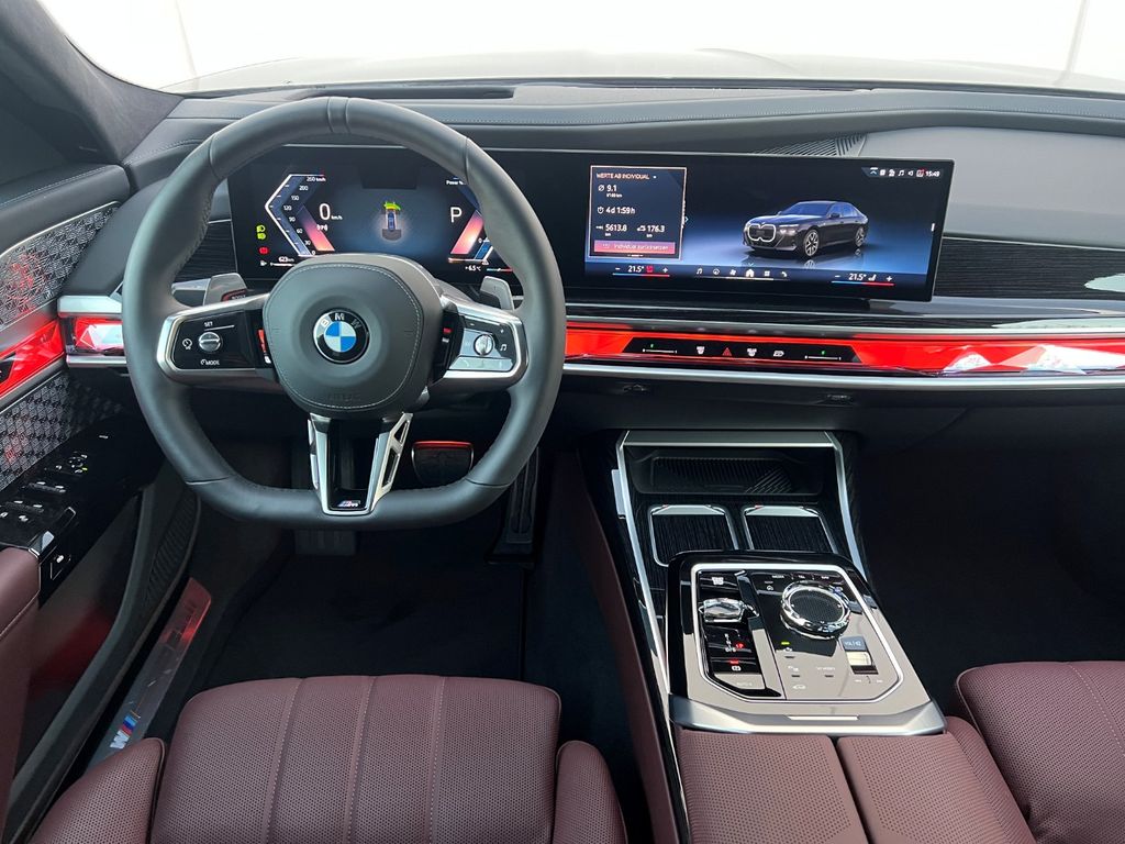BMW 740 2025