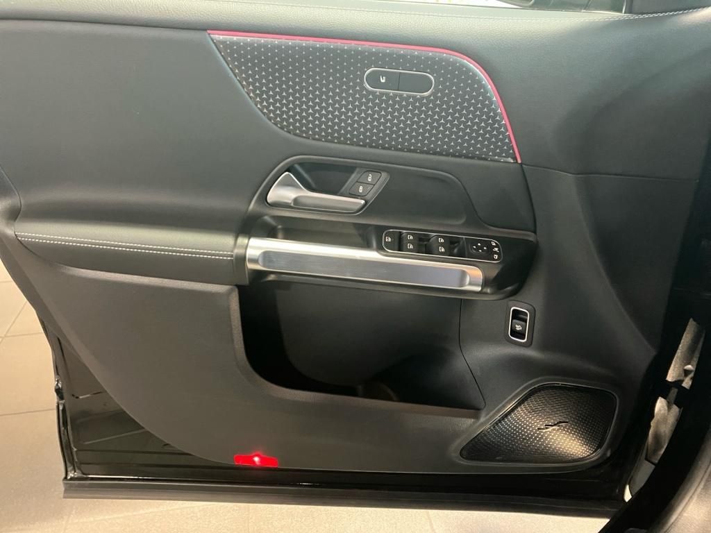 Mercedes-Benz EQB 2025