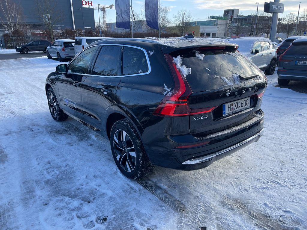 Volvo XC60 2025