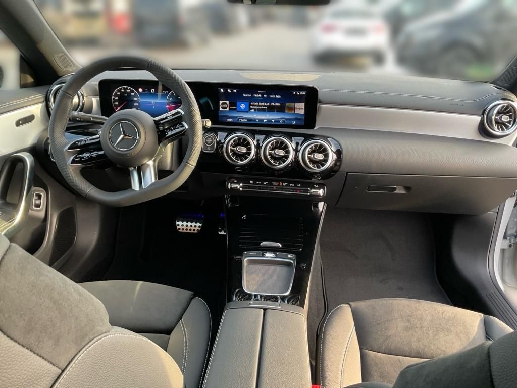 Mercedes-Benz CLA 200 2026