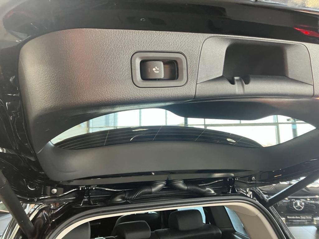 Mercedes-Benz EQB 2025