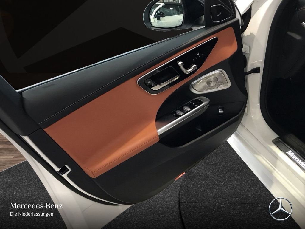 Mercedes-Benz C 200 2025