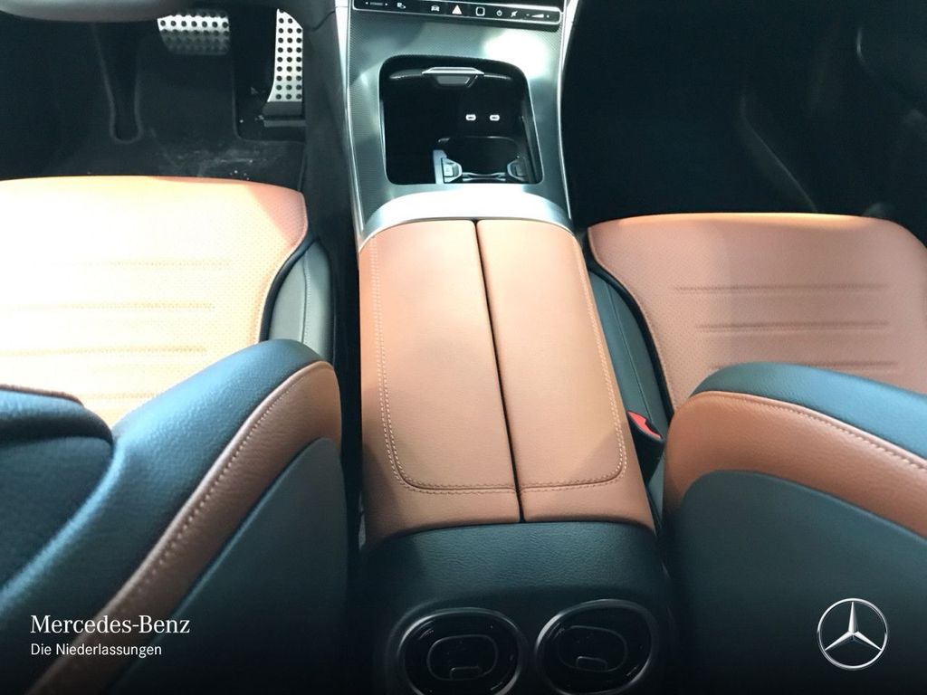 Mercedes-Benz C 200 2025