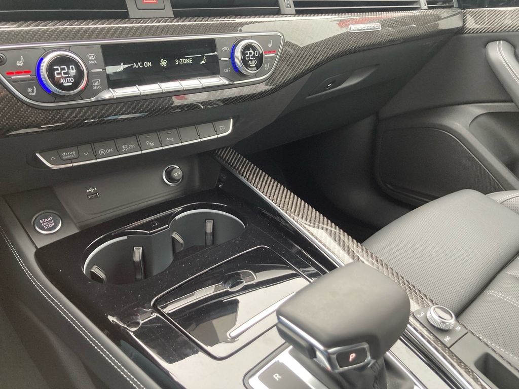 Audi A4 2024
