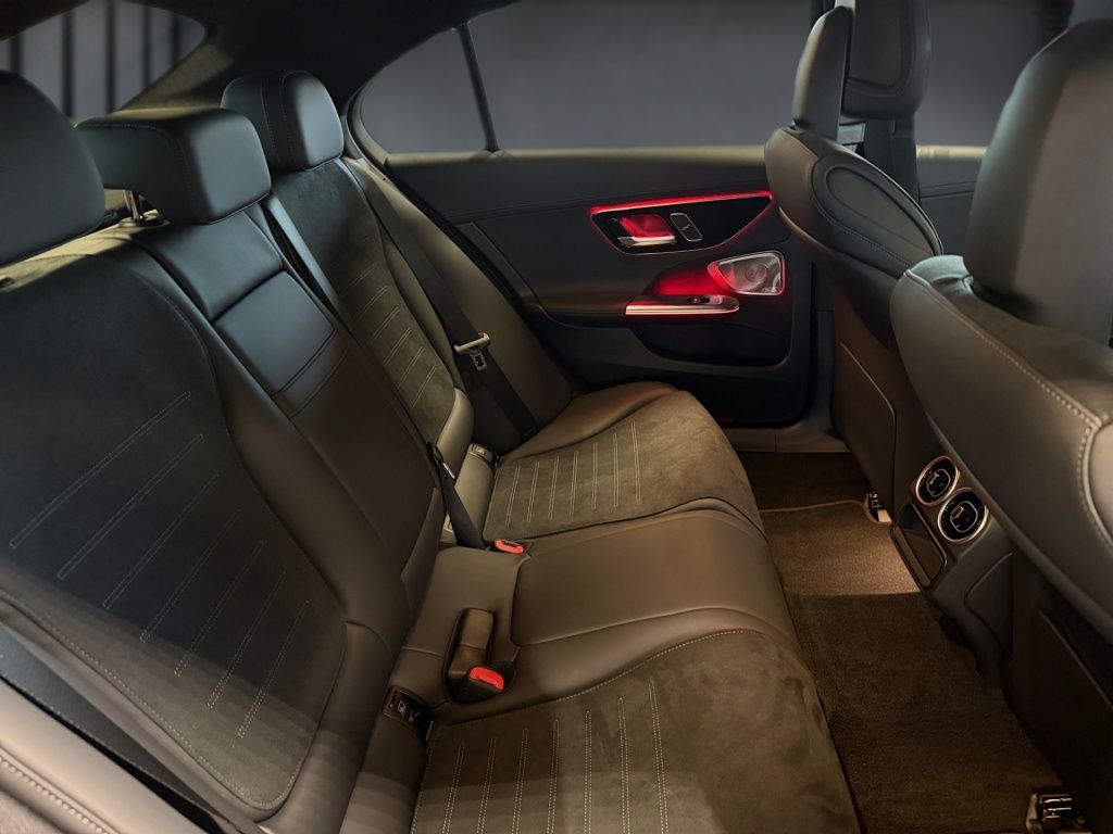 Mercedes-Benz C 300 2025