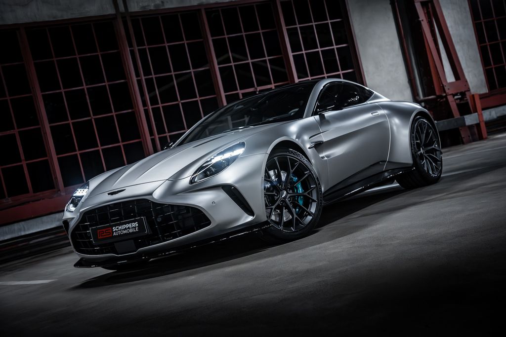 Aston Martin V8 Vantage 2024