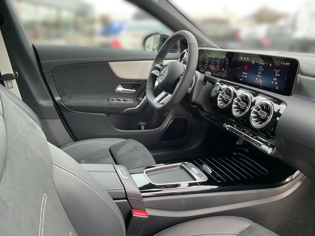 Mercedes-Benz CLA 200 2026