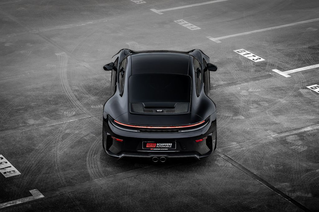 Porsche 992 2025