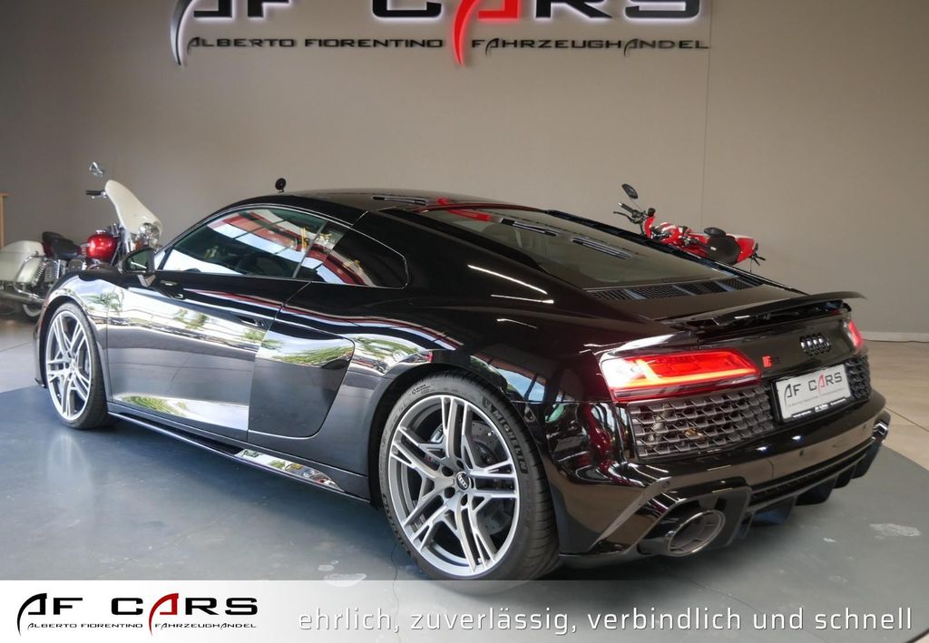 Audi R8 2024