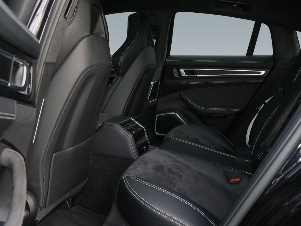 Porsche Panamera 2022