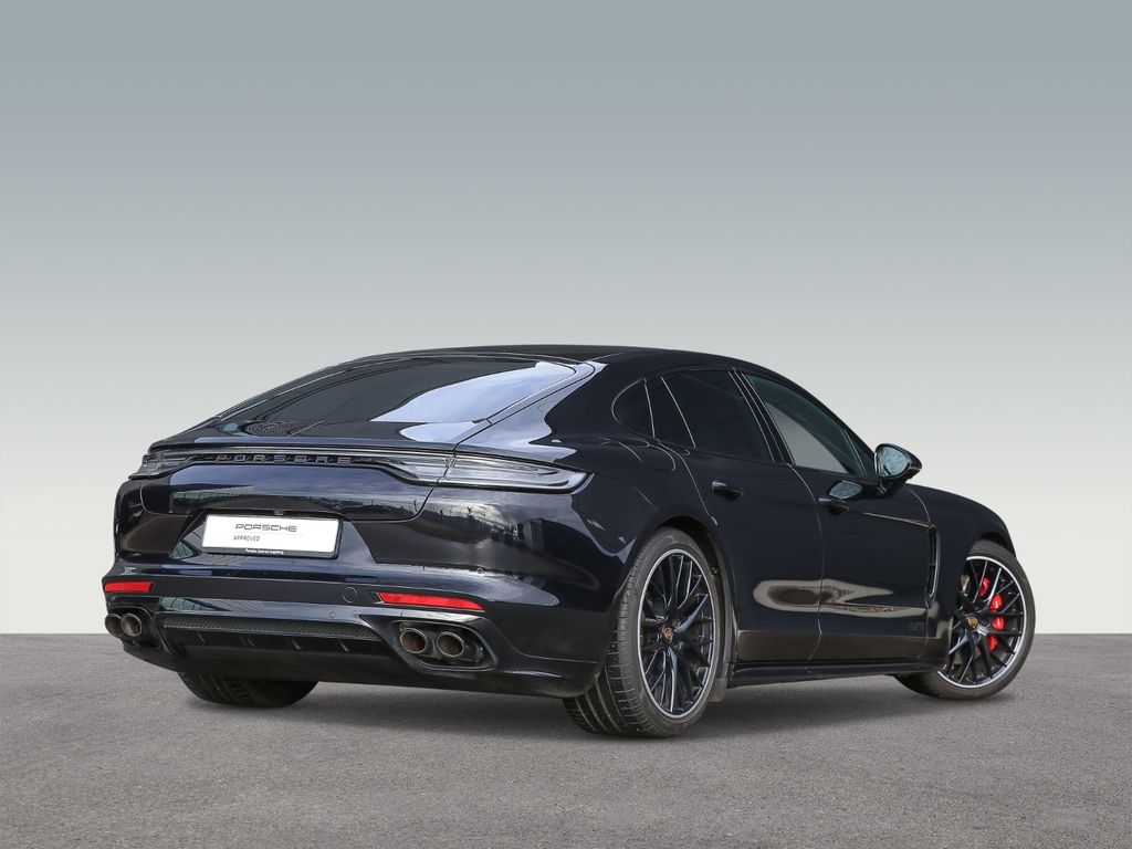 Porsche Panamera 2022