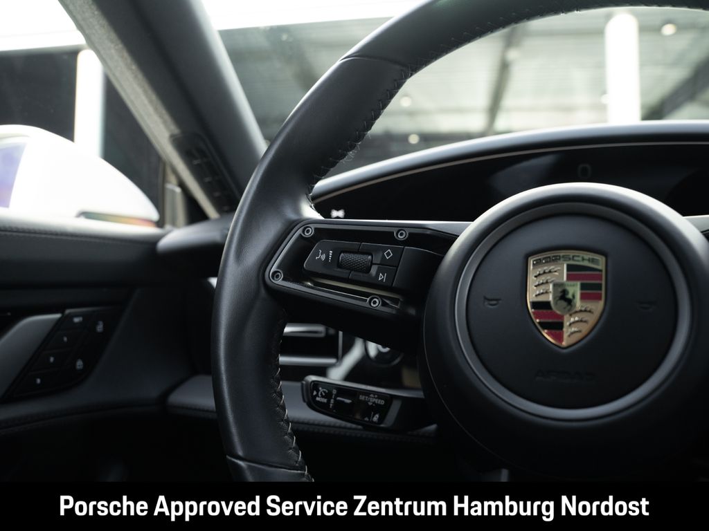 Porsche Taycan 2024
