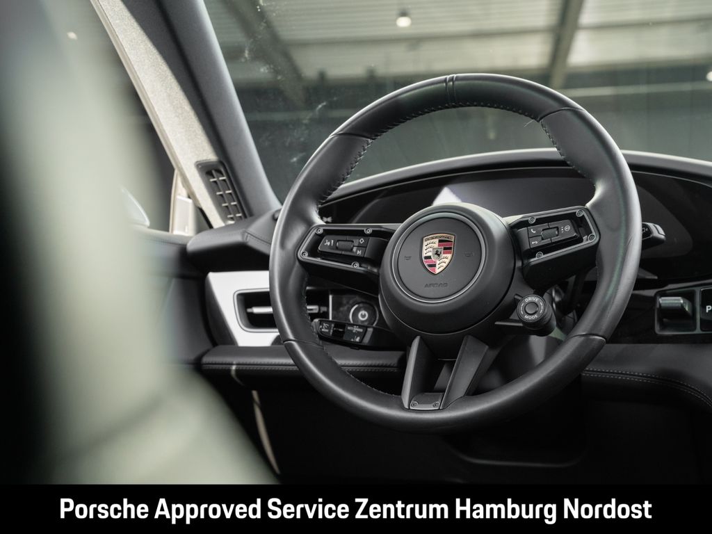Porsche Taycan 2024