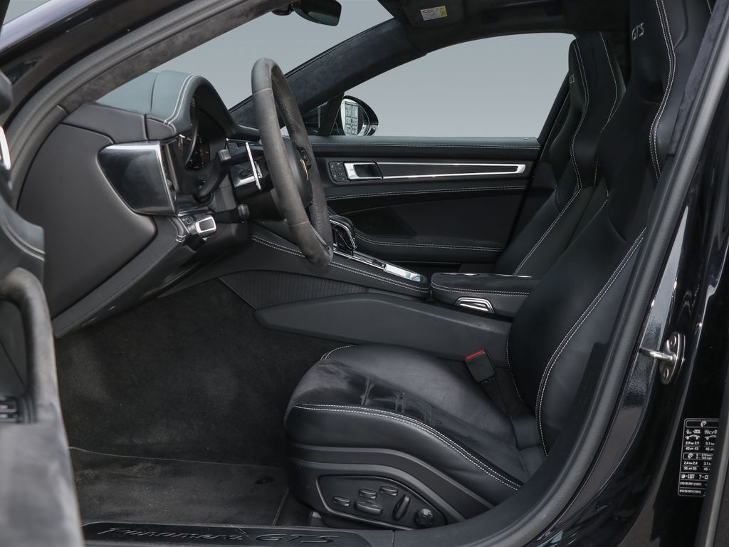 Porsche Panamera 2022