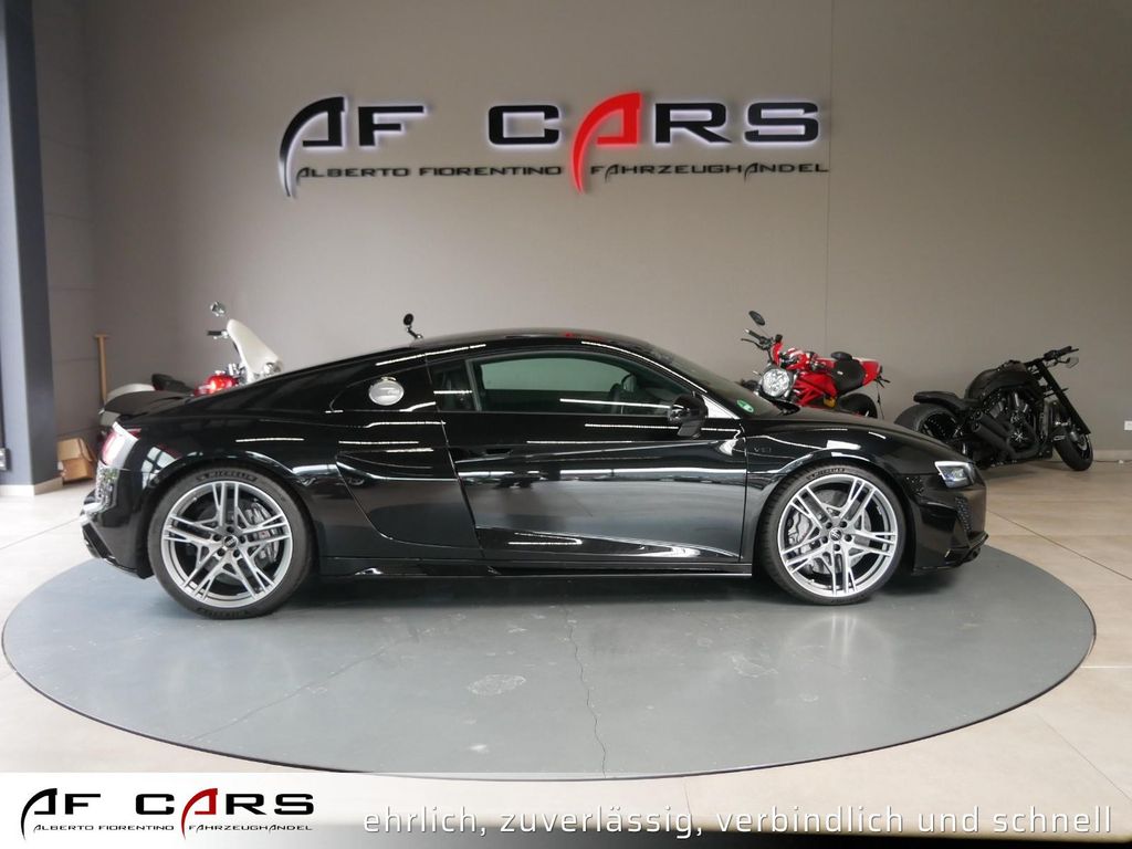 Audi R8 2024