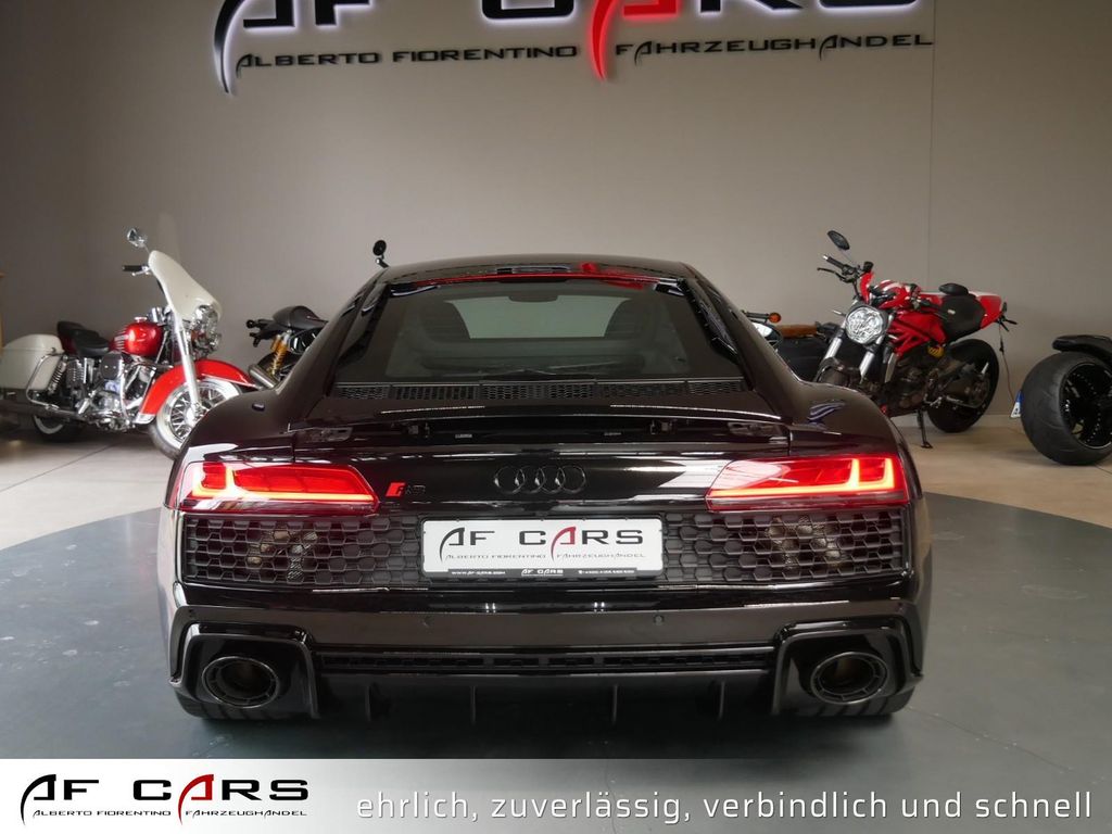 Audi R8 2024
