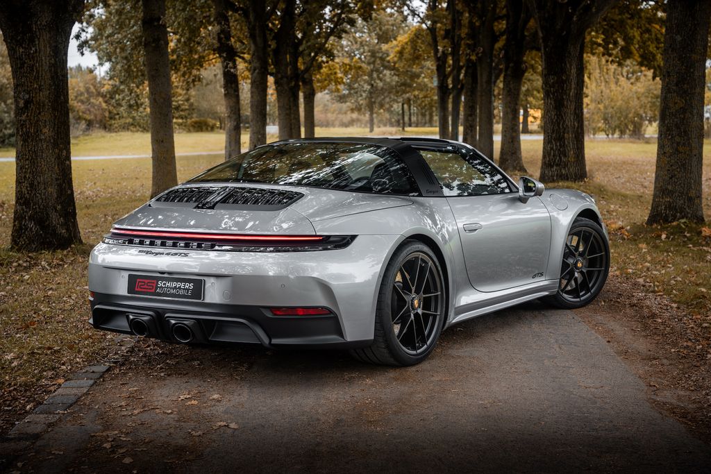 Porsche 992 2025