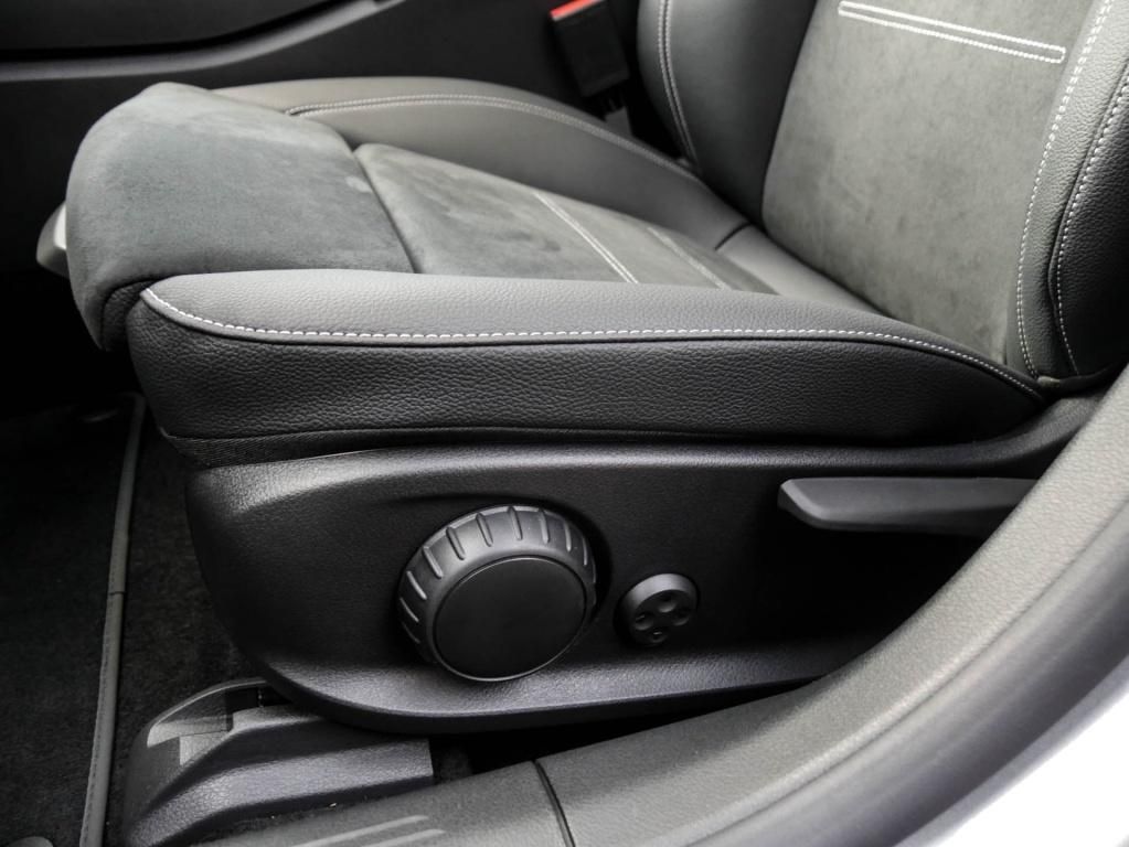 Mercedes-Benz CLA 200 2026