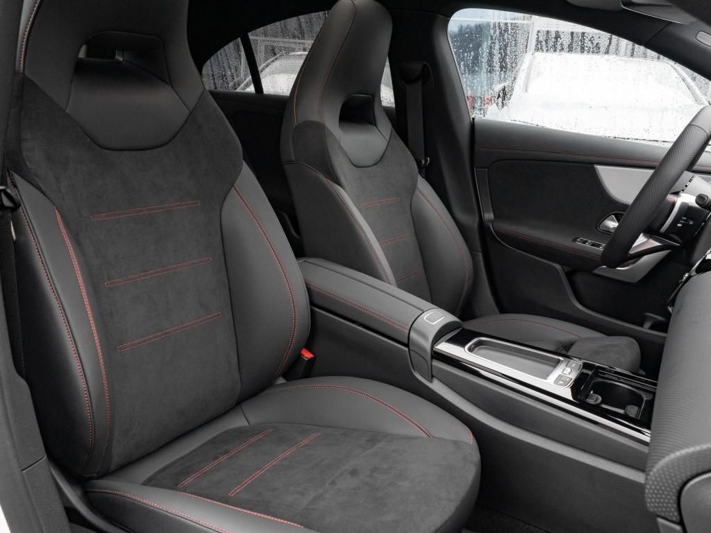 Mercedes-Benz CLA 200 2026