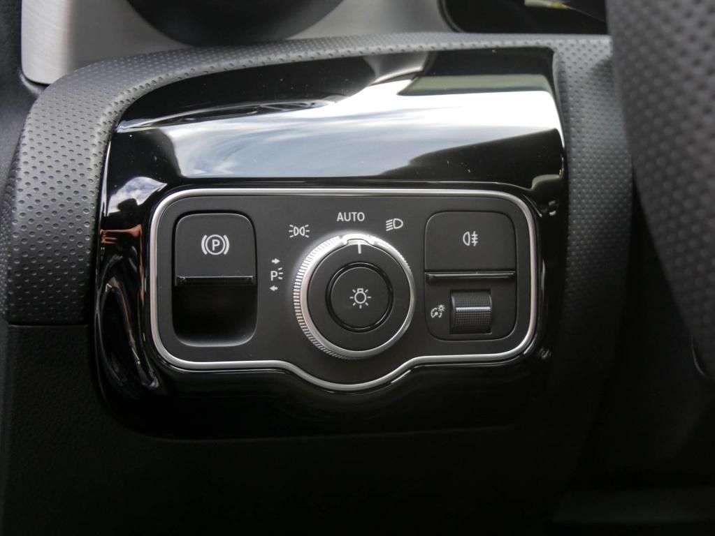 Mercedes-Benz CLA 200 2026