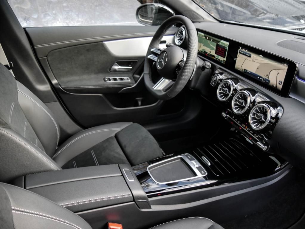 Mercedes-Benz CLA 200 2026