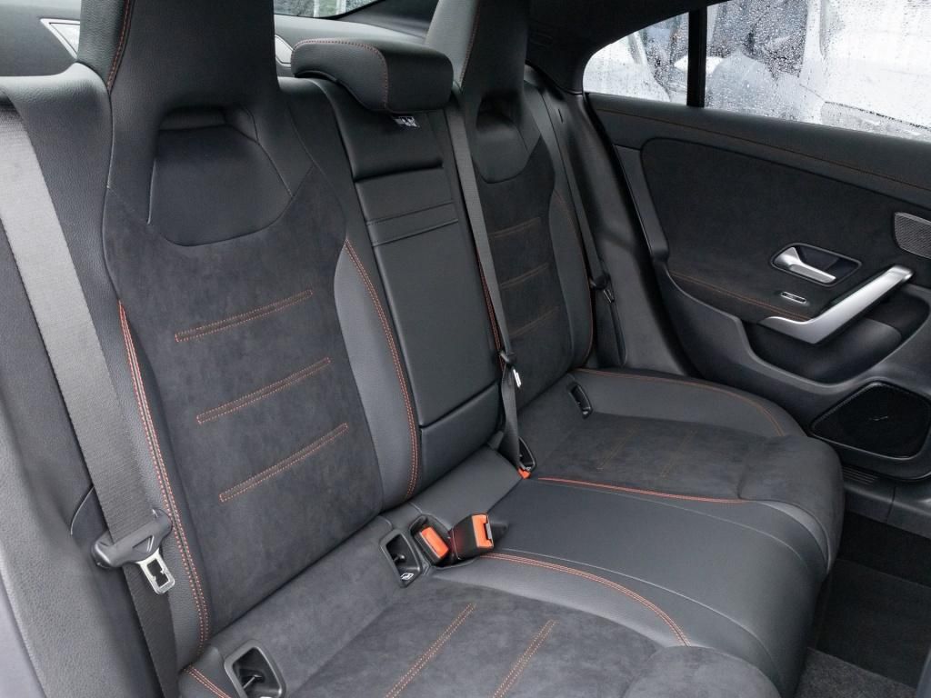 Mercedes-Benz CLA 200 2026