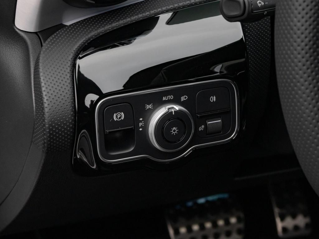 Mercedes-Benz CLA 200 2026