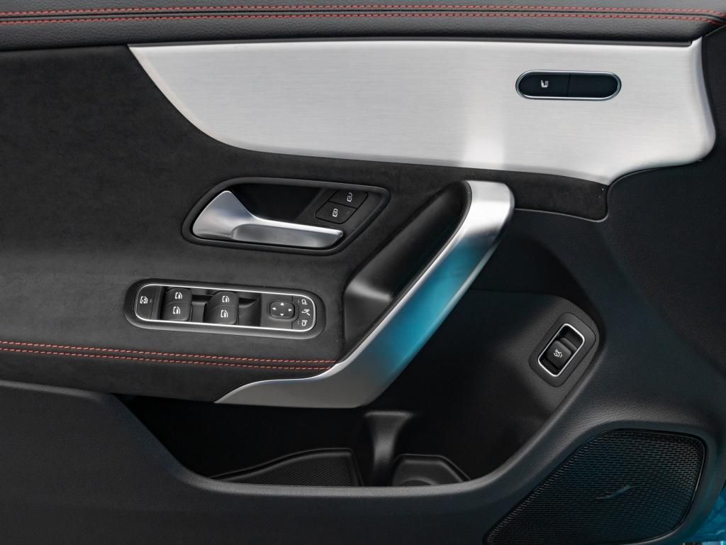 Mercedes-Benz CLA 200 2026