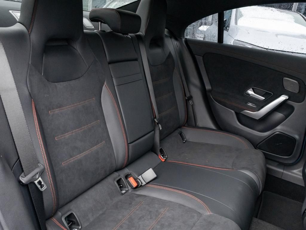Mercedes-Benz CLA 200 2026