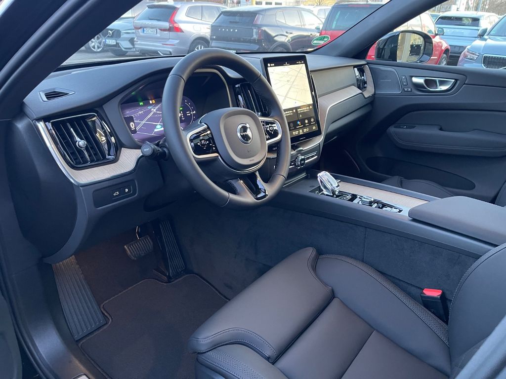 Volvo XC60 2025