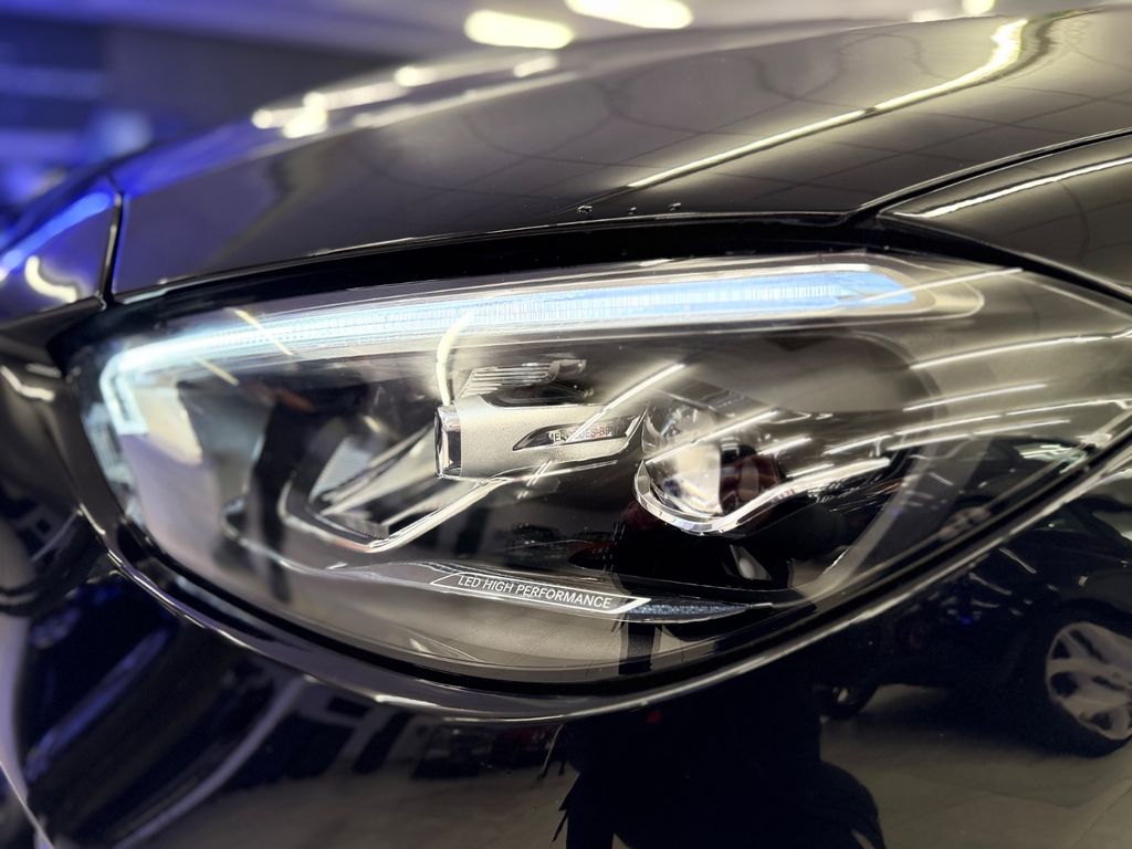 Mercedes-Benz C 300 2024