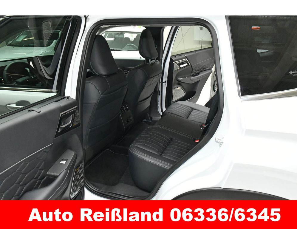 Mitsubishi Outlander 2025