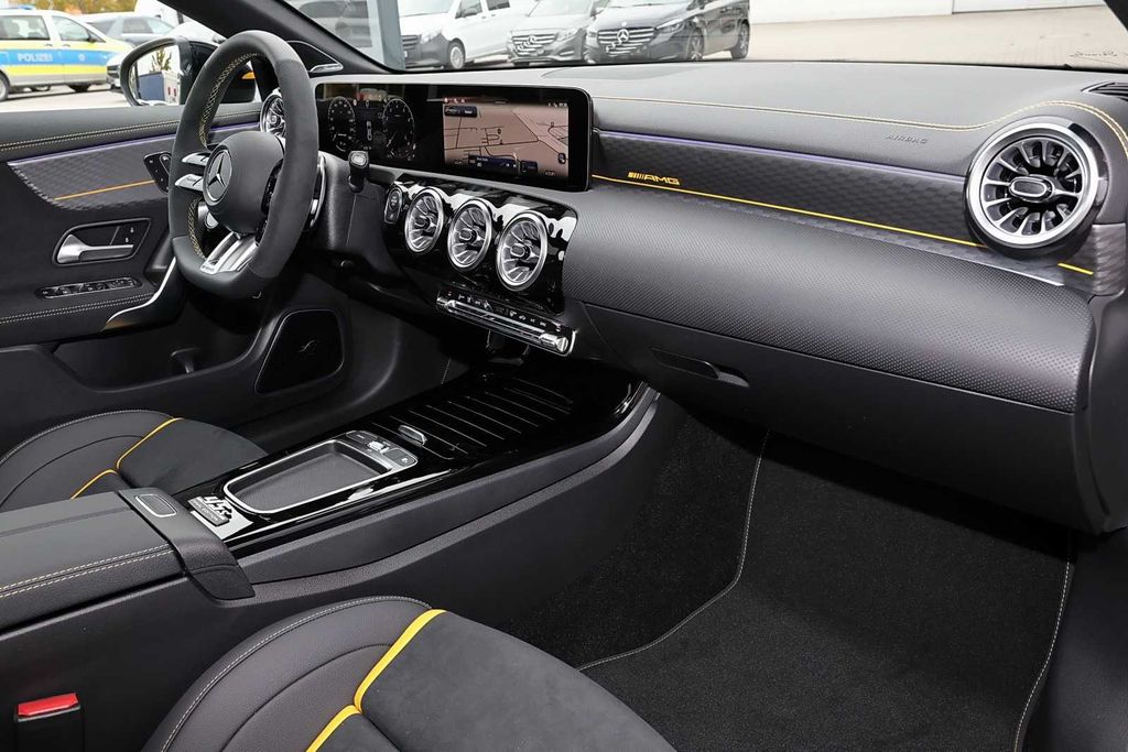 Mercedes-Benz CLA 45 AMG 2025