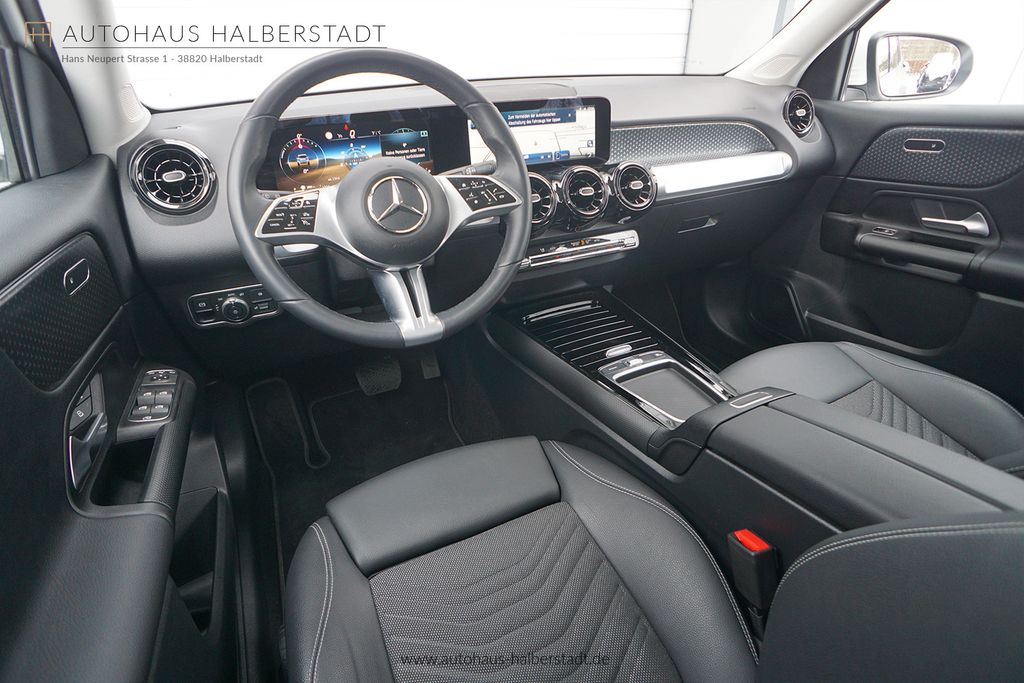 Mercedes-Benz GLB 220 2025