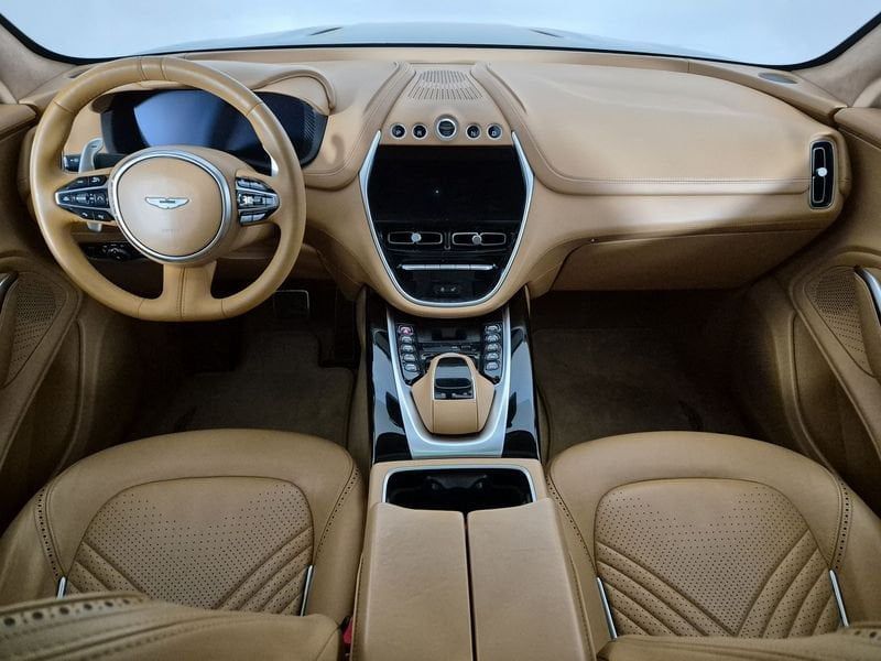 Aston Martin DBX 2020