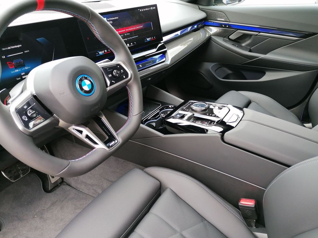 BMW i5 2025