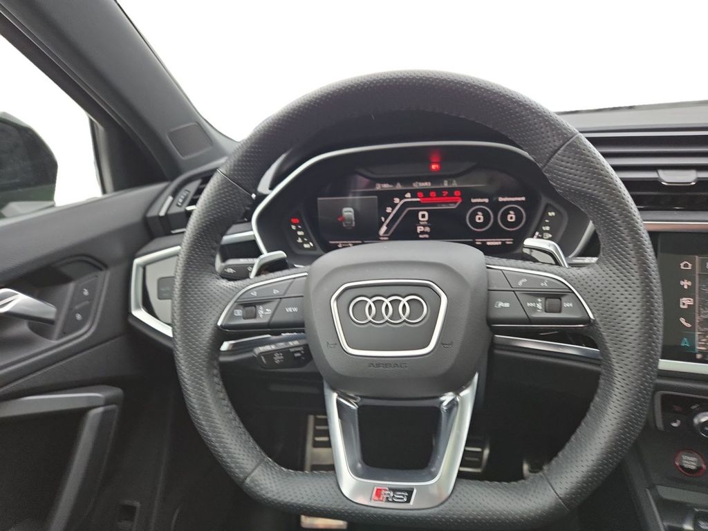 Audi RSQ3 2024